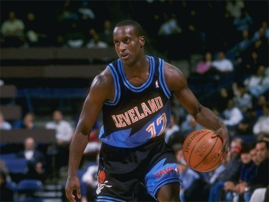 大幅超预期！2025NBA选秀，杨瀚森第16顺位被选中