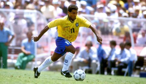 马卡：皇马没对阿隆索下最后通牒，对毕巴不是生死战