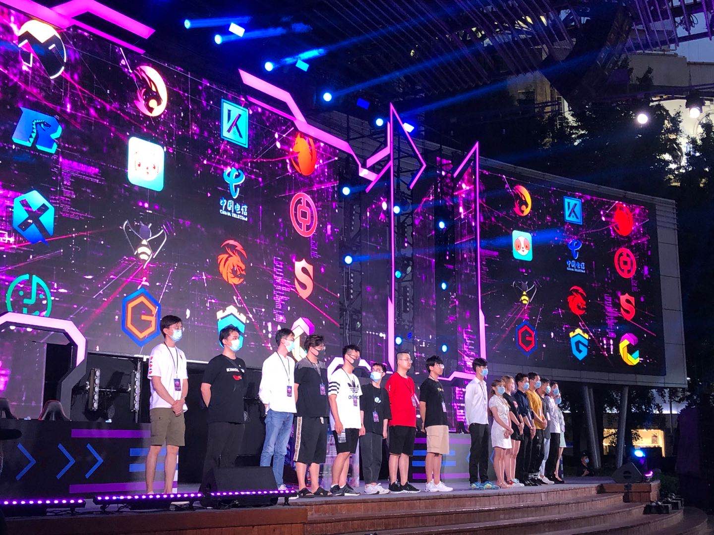 职就令外界 职就令外界